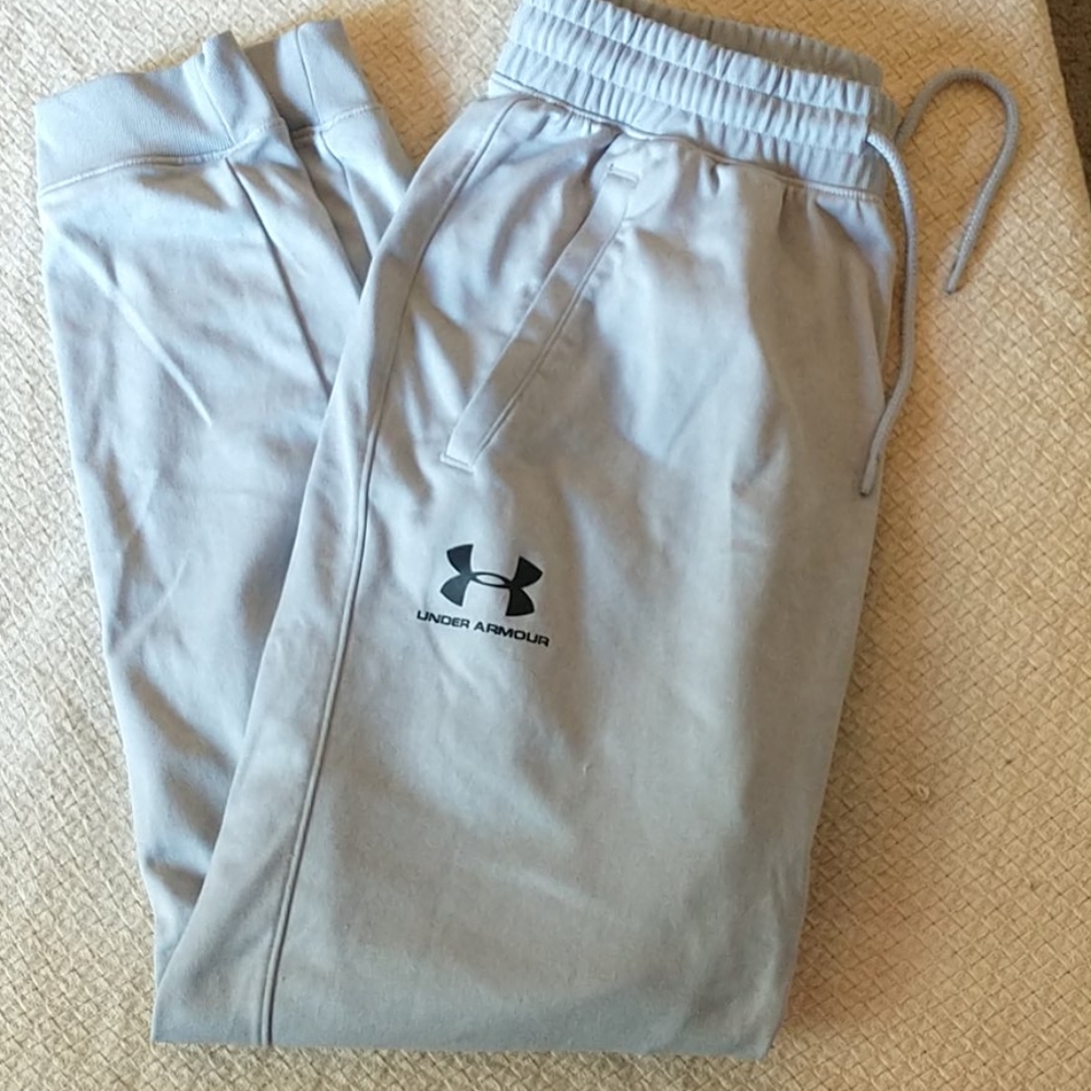 Under Armour loose coldgear sweatpants
